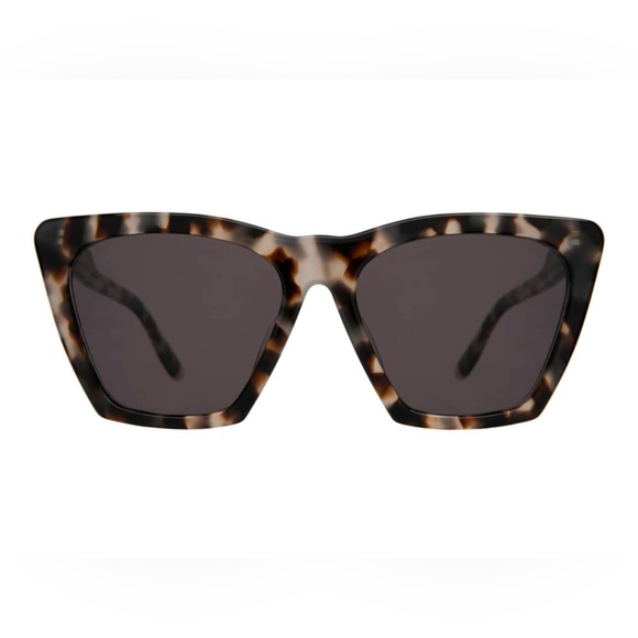 Illesteva Lisbon Sunglasses - Picture 1 of 4